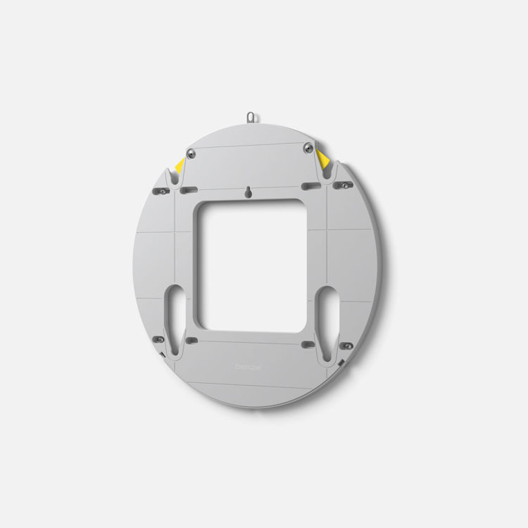 Surface Hub 2S veggfesting